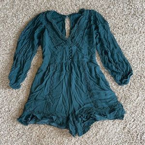 Women’s American Eagle long-sleeve romper size xs